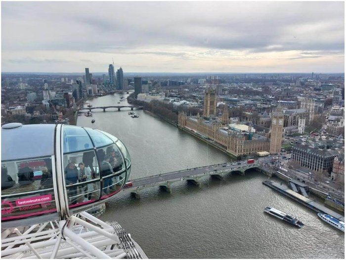 Ein Foto aus einer Gondel des London Eye mit Blick auf den Big Ben